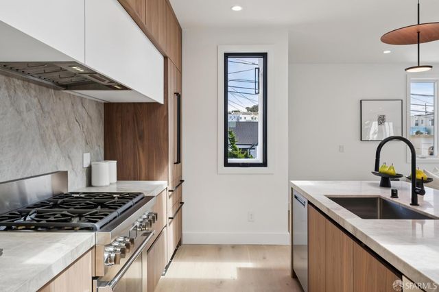 2341 28th Avenue, San Francisco, CA 94116