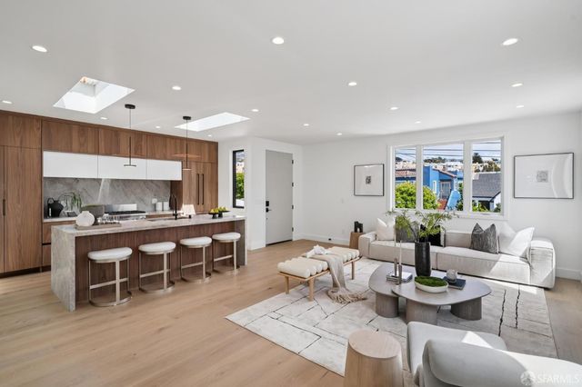 2341 28th Avenue, San Francisco, CA 94116