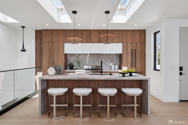 2341 28th Avenue, San Francisco, CA 94116