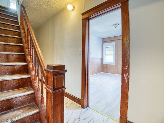 1622 Winchester Avenue, Lakewood, OH 44107