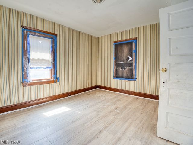 1622 Winchester Avenue, Lakewood, OH 44107