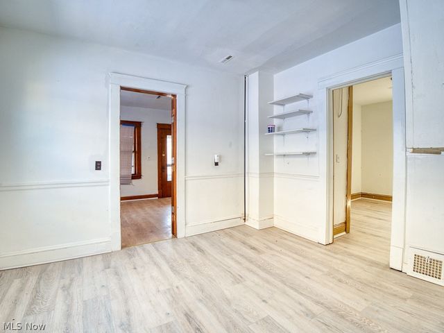 1622 Winchester Avenue, Lakewood, OH 44107