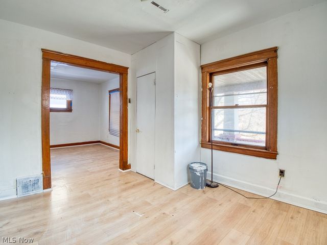 1622 Winchester Avenue, Lakewood, OH 44107