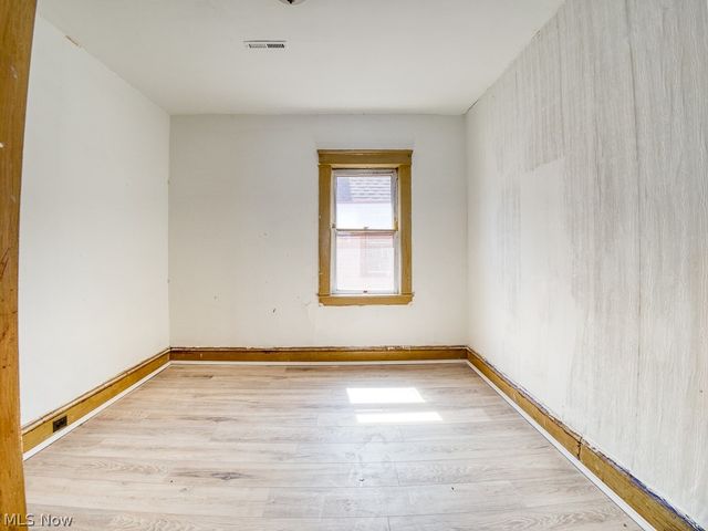 1622 Winchester Avenue, Lakewood, OH 44107