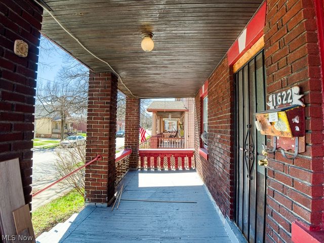 1622 Winchester Avenue, Lakewood, OH 44107