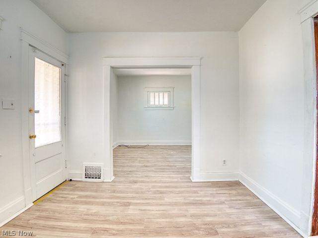 1622 Winchester Avenue, Lakewood, OH 44107