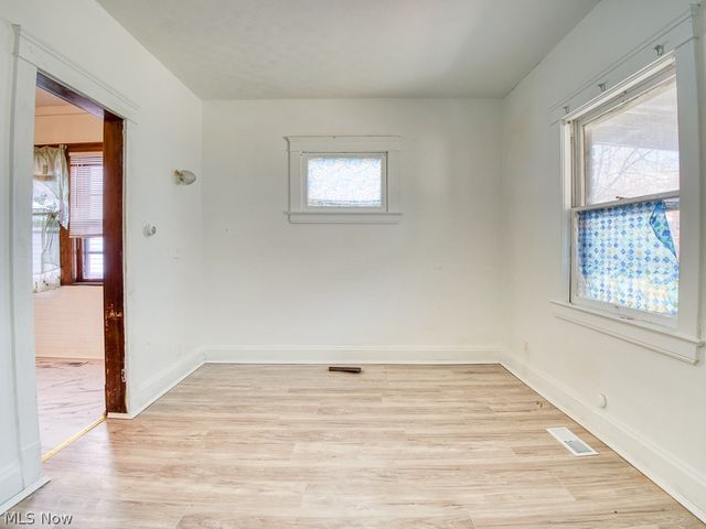 1622 Winchester Avenue, Lakewood, OH 44107