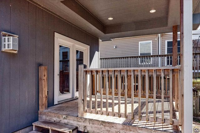 1113 SW Red Oaks CT, Topeka, KS 66615