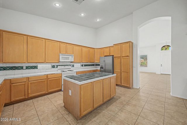 1223 W WALTANN Lane, Phoenix, AZ 85023