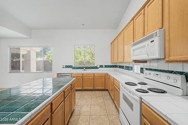 1223 W WALTANN Lane, Phoenix, AZ 85023
