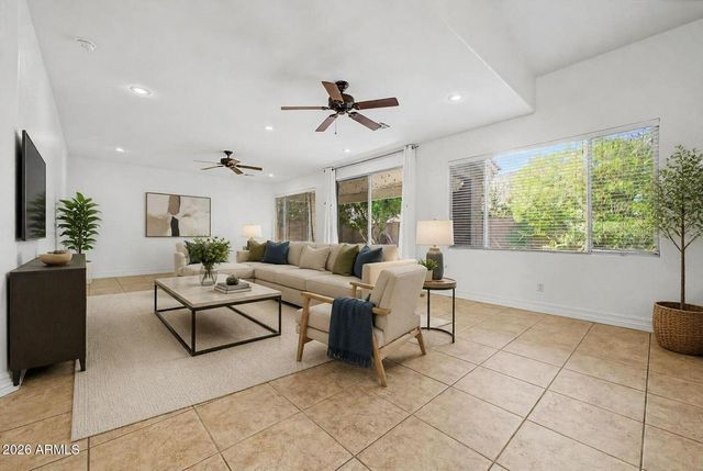 1223 W WALTANN Lane, Phoenix, AZ 85023