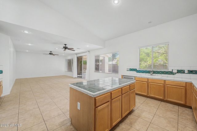 1223 W WALTANN Lane, Phoenix, AZ 85023