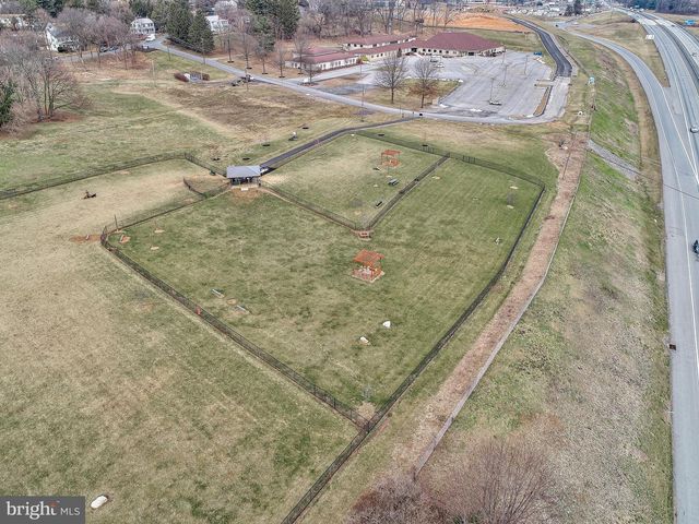 2051 TERRACE VIEW LN, Mechanicsburg, PA 17055