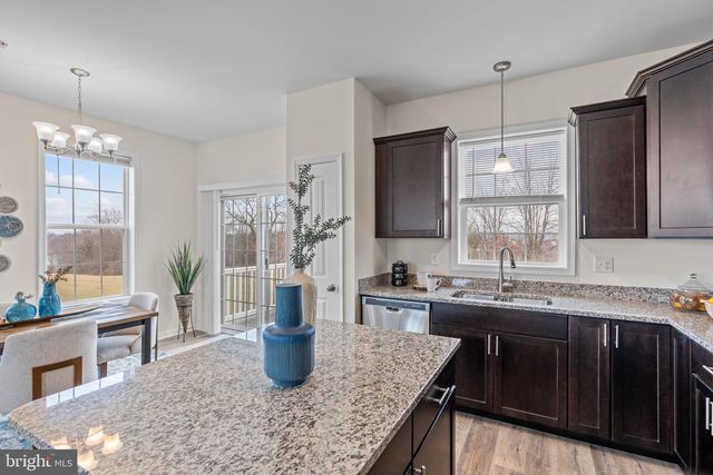 2051 TERRACE VIEW LN, Mechanicsburg, PA 17055