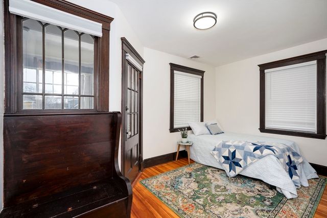 82 Blue Hill Ave, Milton, MA 02186