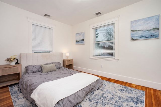 82 Blue Hill Ave, Milton, MA 02186