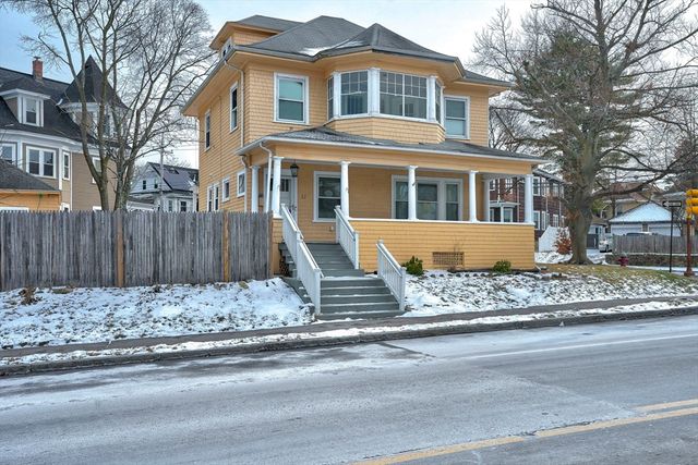 82 Blue Hill Ave, Milton, MA 02186