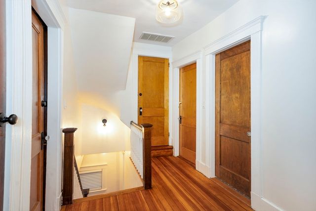 82 Blue Hill Ave, Milton, MA 02186