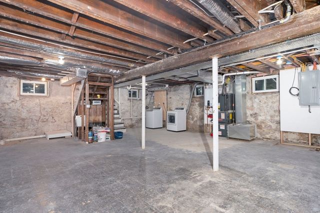 82 Blue Hill Ave, Milton, MA 02186