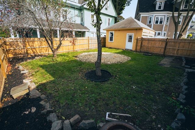 82 Blue Hill Ave, Milton, MA 02186