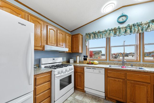 505 30th Street NW, Faribault, MN 55021