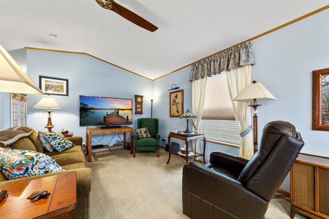 505 30th Street NW, Faribault, MN 55021