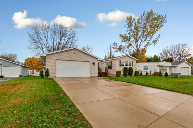 505 30th Street NW, Faribault, MN 55021