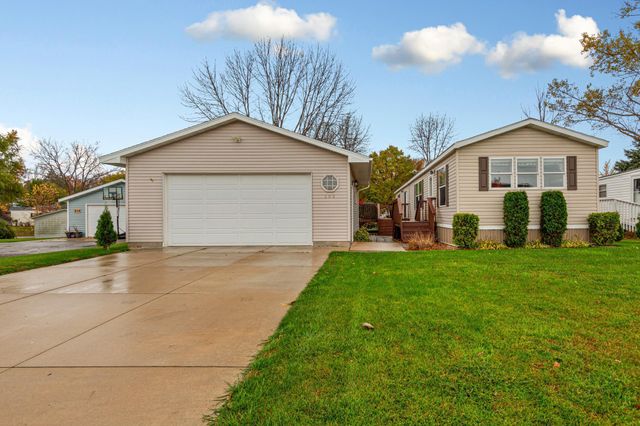 505 30th Street NW, Faribault, MN 55021