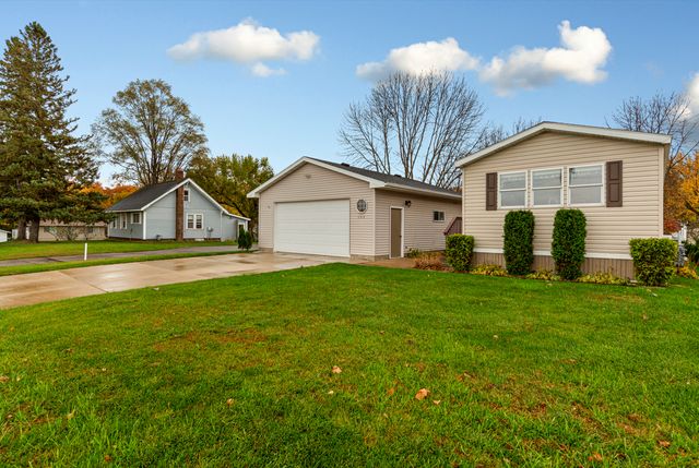 505 30th Street NW, Faribault, MN 55021