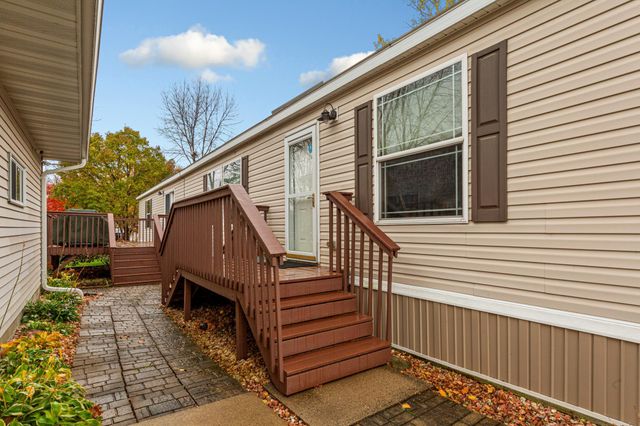 505 30th Street NW, Faribault, MN 55021