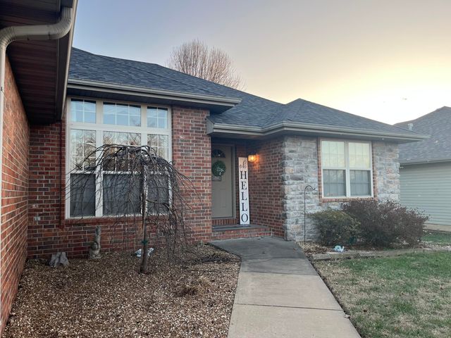 4636 W Curtice Drive, Battlefield, MO 65619