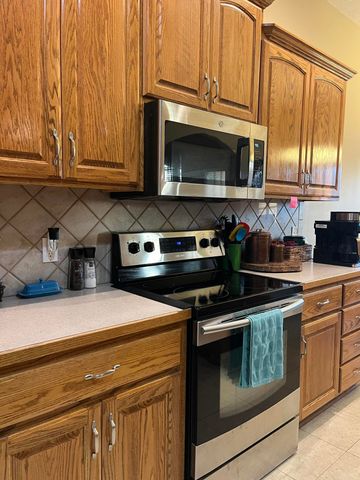 4636 W Curtice Drive, Battlefield, MO 65619