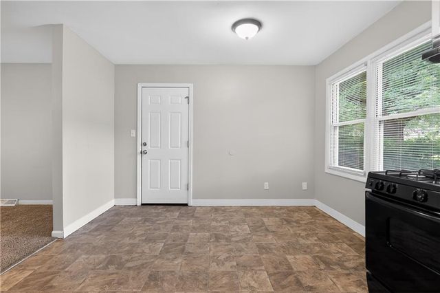 11220 Marsh Avenue, Kansas City, MO 64134