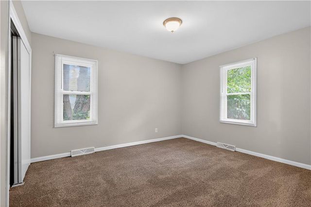 11220 Marsh Avenue, Kansas City, MO 64134