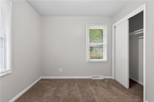 11220 Marsh Avenue, Kansas City, MO 64134
