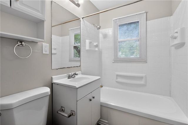 11220 Marsh Avenue, Kansas City, MO 64134
