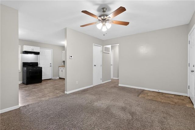 11220 Marsh Avenue, Kansas City, MO 64134