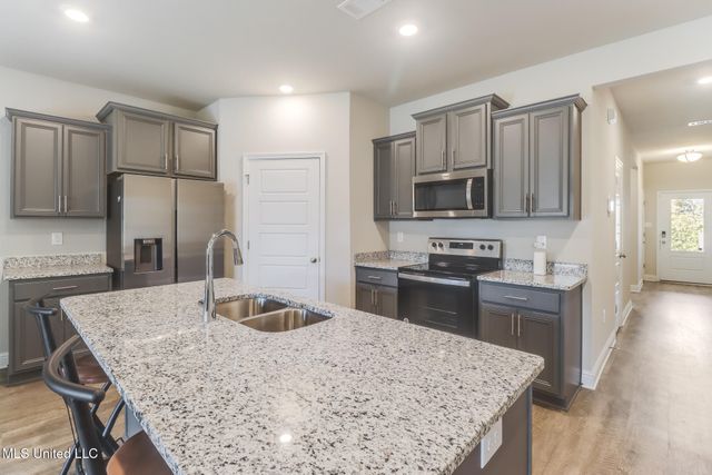 5625 Overland Drive, Biloxi, MS 39532