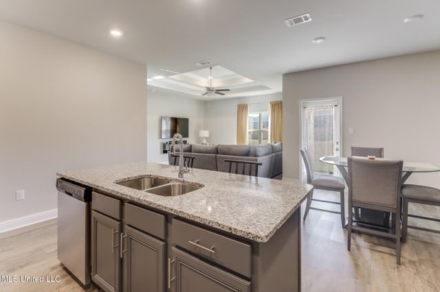 5625 Overland Drive, Biloxi, MS 39532