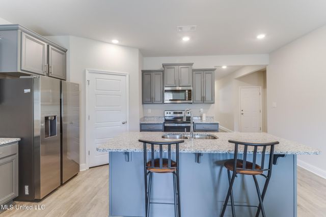 5625 Overland Drive, Biloxi, MS 39532