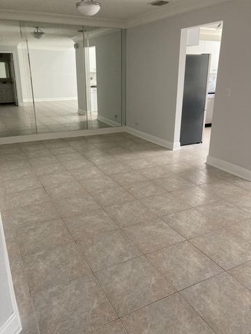 7680 STONE HARBOUR Drive 3, Lake Worth, FL 33467