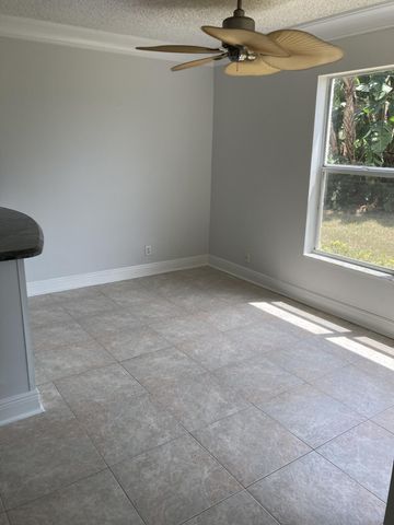 7680 STONE HARBOUR Drive 3, Lake Worth, FL 33467