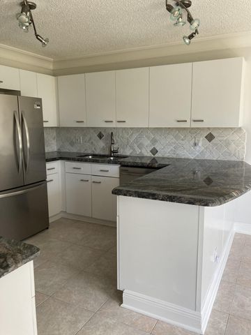 7680 STONE HARBOUR Drive 3, Lake Worth, FL 33467