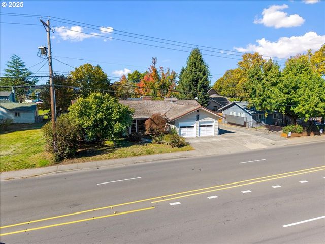 1303 Ne CORNELL Rd, Hillsboro, OR 97124