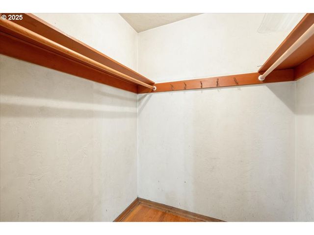 1303 Ne CORNELL Rd, Hillsboro, OR 97124