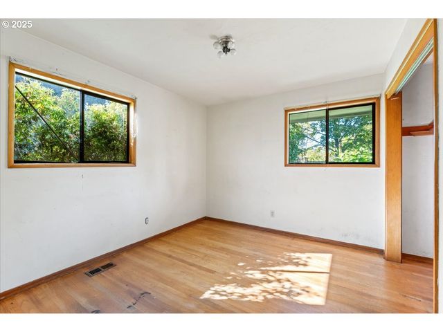 1303 Ne CORNELL Rd, Hillsboro, OR 97124