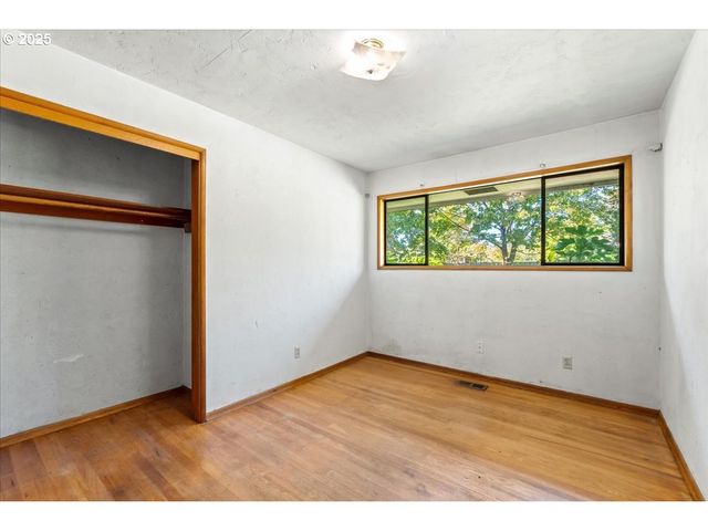 1303 Ne CORNELL Rd, Hillsboro, OR 97124