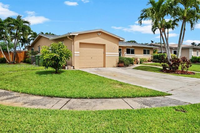 2251 NW 87th Avenue, Pembroke Pines, FL 33024