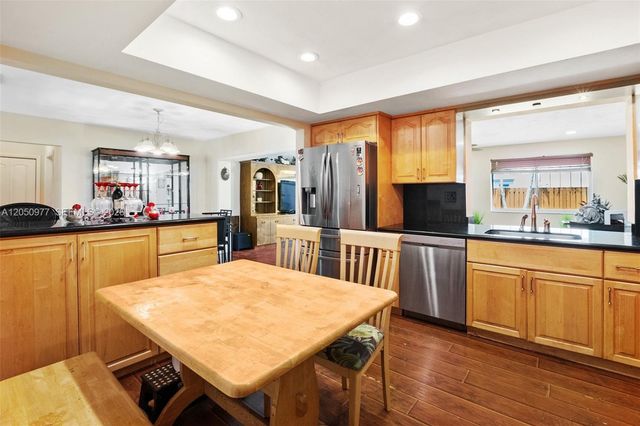 2251 NW 87th Avenue, Pembroke Pines, FL 33024