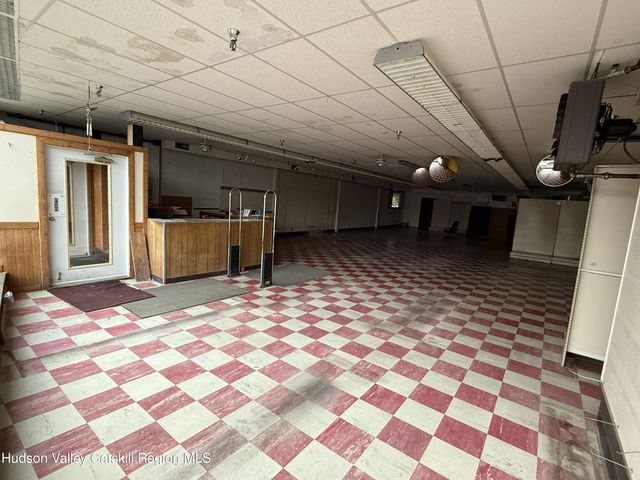 1 Hudson Avenue, Chatham, NY 12037